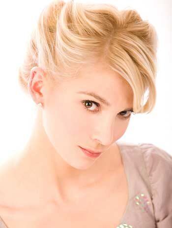 Side Swept Pixie Haircuts With Layers 4